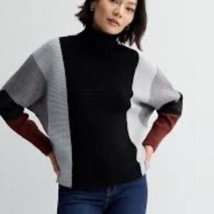 Sephora Black and Gray Turtleneck Sweater
